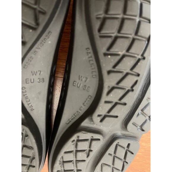 OOFOS OOlala Sandals Flip Flops Women's 7 US/38 EU Purple Camo Recovery Shoes - Picture 7 of 8